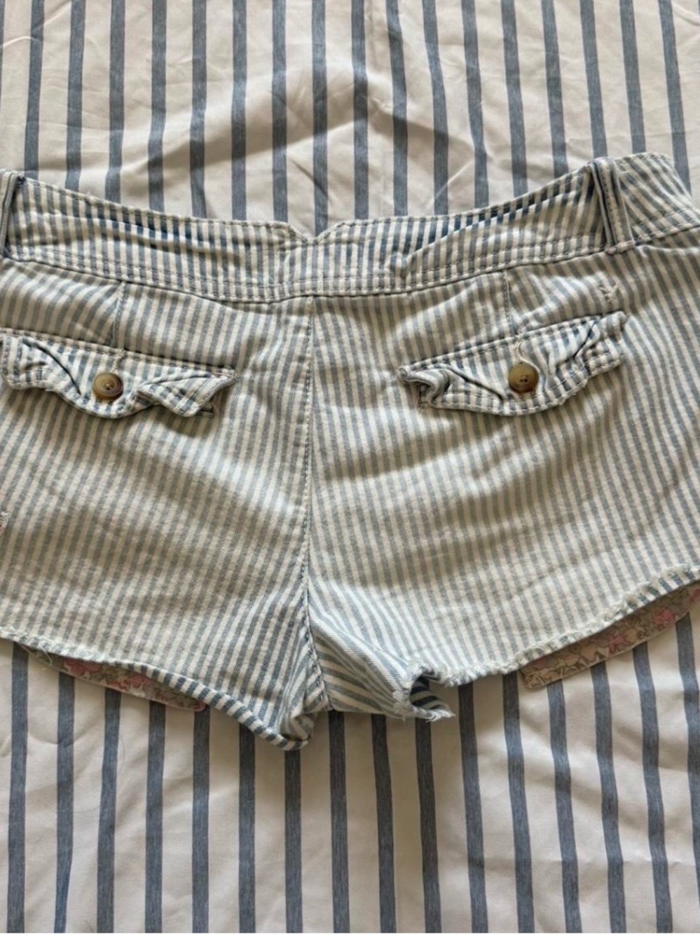 American Eagle Outfitters Striped Blue & White Shorts with Cute Patchwork - Picture 2 of 8